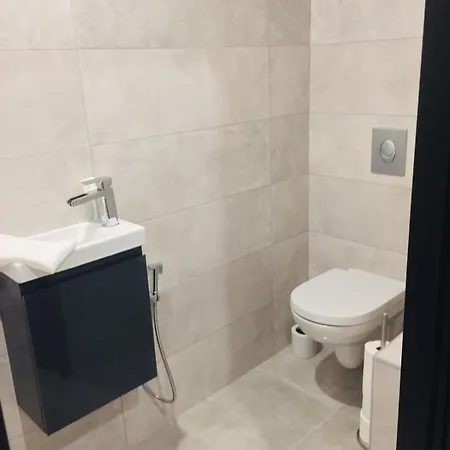 Les Acacias Apartment