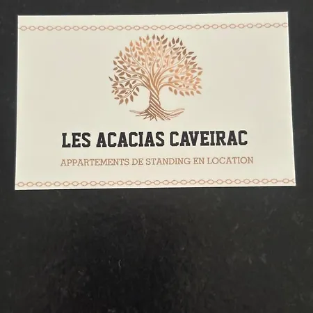Les Acacias